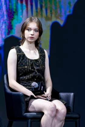 Tim Burton, Jenna Ortega And Emma Myers Promote Netflix™s Wednesday Season 2 In Seoul Emma Myers answers questions from reporters during a press conference and media talk for Season 2 of the Netflix drama Wednesday at the Four Seasons Hotel in Jongno District, Seoul, South Korea, on August 11, 2025. Seoul Seoul South Korea  Copyright: xChrisxJungx originalFilename: jung-timburto250811_npa3v.jpg