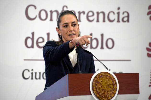Mexican President Claudia Sheinbaum Pardo, introduces the president of the Presidential Commission for Electoral Reform, Pablo Gomez (not in picture) during a briefing conference, at the National Palace. on August 11, 2025, in Mexico City, Mexico. Mexico City Mexico - ZUMAe321 20250811_zia_e321_008 Copyright: xLuisxBarronx