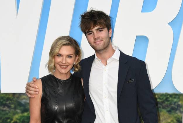 HOLLYWOOD, CA - AUGUST 11: Rhea Seehorn and Graham Franklin ˜Gray™ Larson at the premiere of Universal Pictures ˜Nobody 2 at TCL Chinese Theatre on August 11, 2025 in Hollywood, California. Copyright: xJeffreyxMayerx