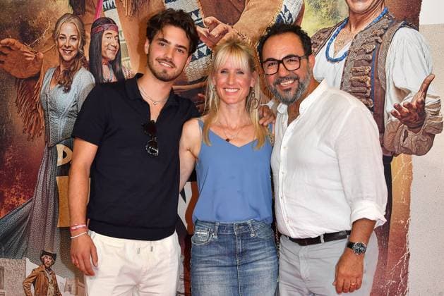Acun Maral, Franziska Maral and Adnan Maral at the öThe Canoe of Manitou movie premiere on 12 08 2025 in Munich öThe Canoe of Manitou movie premiere in Munich