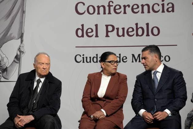 Mexico™s President Claudia Sheinbaum Holds Briefing (L-R) Mexico s Attorney General, Alejandro Gertz Manero; Mexico™s Minister of the Interior, Rosa Icela Rodriguez and Secretary of Security and Citizen Protection, Omar Garcia Harfuch during the security report at a briefing conference at National Palace. on August 12, 2025 in Mexico City, Mexico. Mexico City CDMX Mexico Copyright: xLuisxBarronx