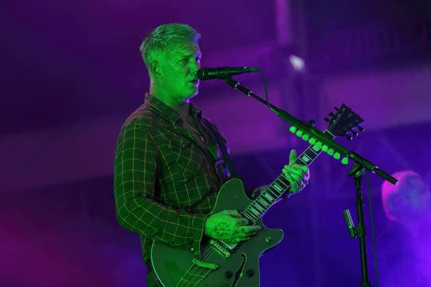 Josh Homme von der Band Queens of the Stone Age bei einem Konzert in der Zitadelle Spandau in Berlin, 12. August 2025. Queens of the Stone Age Konzert Berlin *** Josh Homme from the band Queens of the Stone Age at a concert at Zitadelle Spandau in Berlin, August 12, 2025 Queens of the Stone Age concert Berlin
