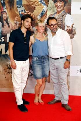 Acun Maral, Franziska Maral and Adnan Maral at the premiere of the movie Das Kanu des Manitu at Mathäser Filmpalast Munich, 12 08 2025 Foto:xAgenturxWehnertx xGränzdörferx xFuturexImagex manitu_5610