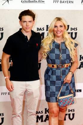 Maximilian Geissel and Alessandra Geissel at the premiere of the movie Das Kanu des Manitu at Mathäser Filmpalast Munich, 12 08 2025 Foto:xAgenturxWehnertx xGränzdörferx xFuturexImagex manitu_5614