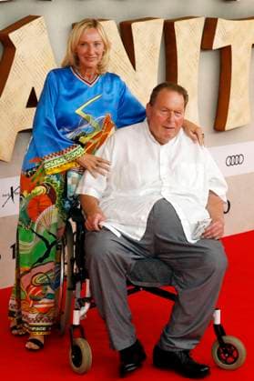 Ottfried Fischer with his wife Simone at the premiere of the movie Das Kanu des Manitu at Mathäser Filmpalast Munich, 12 08 2025 Foto:xAgenturxWehnertx xGränzdörferx xFuturexImagex manitu_5618