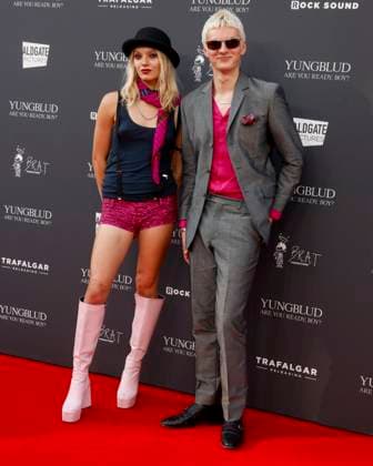 YUNGBLUD. Are You Ready, Boy? Premiere at the Vue in Leicester Square, London - 12 Aug 2025 Issey Carts and Mathew Carts of The Molotovs attend the YUNGBLUD. Are You Ready, Boy? Premiere at the Vue in Leicester Square. London United Kingdom Copyright: xCatxMorleyx xSOPAxImagesx Cat Morley_YUNGBLUD. Are You Ready, Boy_ Premiere_Issey Carts and Mathew Carts of The Molotovs_2(3)