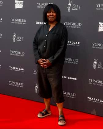 YUNGBLUD. Are You Ready, Boy? Premiere at the Vue in Leicester Square, London - 12 Aug 2025 Joan Armatrading attends the YUNGBLUD. Are You Ready, Boy? Premiere at the Vue in Leicester Square. London United Kingdom Copyright: xCatxMorleyx xSOPAxImagesx Cat Morley_YUNGBLUD. Are You Ready, Boy_ Premiere_Joan Armatrading_21415