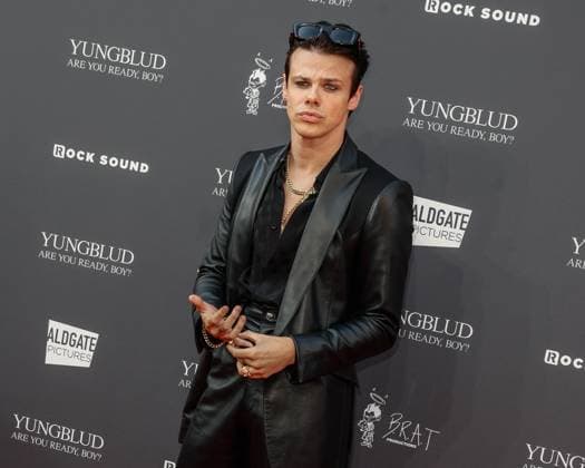 The Yungblud. Are You Ready, Boy? UK Premiere held at Vue Leicester Square in London - 12 Aug 2025 Dominic Harrison AKA Yungblud attends the Yungblud. Are You Ready, Boy? UK Premiere held at the Vue Leicester Square, London. London United Kingdom Copyright: xMarioxMitsisx xSOPAxImagesx MarioMitsis_Yungblud_Dominic Harrison AKA Yungblud-371974