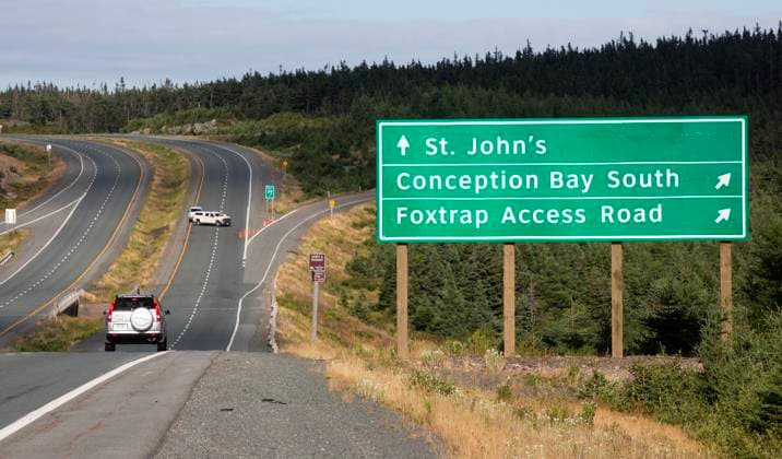 August 13, 2025, St. John s, Nl, Canada: Traffic is diverted as the Trans Canada Highway remains closed outside of St. John s N.L. due to a wildfire in the Paddy s Pond area on Wednesday, August 13, 2025. St. John s Canada  - ZUMAc35_ 20250813_zaf_c35_134 Copyright: xPaulxDalyx