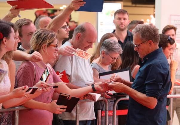 Premiere Das Kanu des Manitu Vienna, 13 08 2025 Christian TRAMITZ with fans