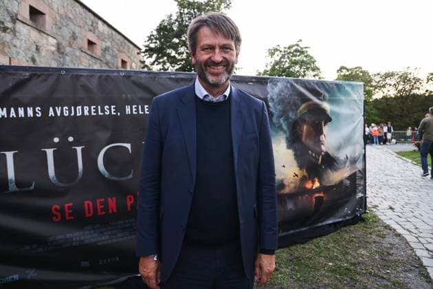 Premiere of the film Blücher Oscarsborg 20250815 Oslo City Council leader Eirik Lae Solberg is invited to an outdoor screening of the new Norwegian blockbuster Blücher at Oscarsborg Fortress Photo Geir Olsen NTB Oscarsborg Norway zhOMoFFK0Mg EDITORIAL USE ONLY Ref ENTzhOMoFFK0Mg jpg  Copyright: xGeirxOlsenx xNTBx