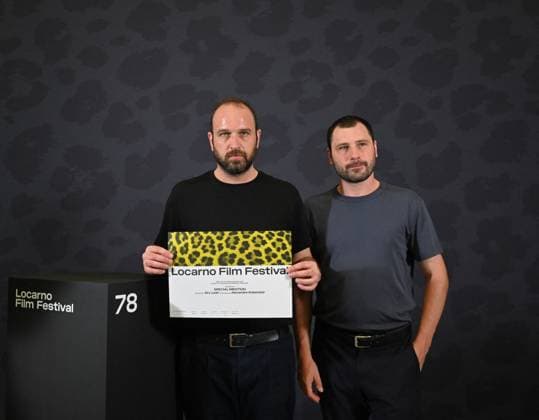 Locarno Film Festival - Award Ceremony Photocall Alexandre Koberidze posing with the Pardo d Oro Award during the 78th Locarno Film Festival on August 16, 2025 in Locarno, Switzerland. Photo by Nick Zonna IPA ABACAPRESS.COM Locarno Switzerland  Copyright: xZonnaxNick IPA ABACAx
