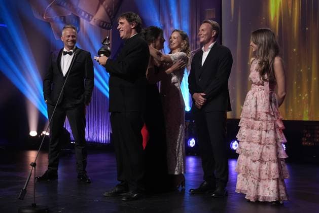 The Amanda Award 2025 Haugesund 20250816 Elskling won best Norwegian film, with director Lilja Ingolfsdottir and producer Thomas Robsahm, during the Amanda Award ceremony at Festiviteten in Haugesund Photo Jan Kare Ness NTB Haugesund Norway 5NKM26UFimY EDITORIAL USE ONLY Ref ENT5NKM26UFimY jpg  Copyright: xJanxKarexNessx xNTBx