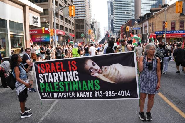 Pro-Palestinian protest in Toronto TORONTO, CANADA - AUGUST 16 : Hundreds of people march in downtown Toronto to protest the killing of journalists in Palestine by Israeli forces and to call for an end to the starvation in Gaza on August 16, 2025 in Ontario, Canada. Mert Alper Dervis Anadolu Ontario Canada. Editorial use only. Please get in touch for any other usage.  Copyright: x2025xAnadoluxMertxAlperxDervisx