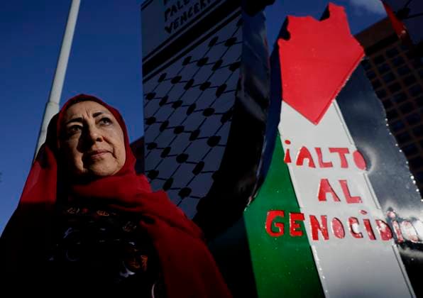 Installation Of Anti-Monument For Palestine In Mexico Pro-Palestinian activists install the anti-monument, The Gate of Resistance and Life for Palestine, at the Juarez Hemicycle in Mexico City, Mexico, on August 16, 2025, in protest of the thousands of people who have been killed in Gaza following attacks by the Israeli army for a year and a half, which continue to this day. Mexico City Mexico  Copyright: xGerardoxVieyrax originalFilename: vieyra-notitle250816_npQsH.jpg