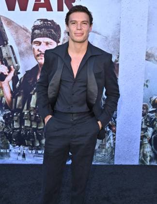 USA - Primative War Premiere - Los Angeles LOS ANGELES - AUG 18: Carlos Sanson Jr at Primative War Premiere at the Hollywood American Legion on August 18, 2025 in Los Angeles, CA Los Angeles CA USA  Copyright: xHPAx xHutchinsxPhotox