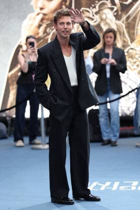 . 19 08 2025. London, United Kingdom. Zoe Kravitz Austin Butler arriving at the Caught Stealing premiere in London.  xStephenxLockx xi-Imagesx IIM-26160-0009