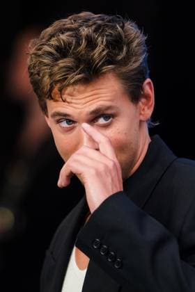 Uk Gala Screening Of Caught Stealing on Tuesday 19 August 2025 Austin Butler seen at the Uk Gala Screening Of Caught Stealing on Tuesday 19 August 2025 at ODEON LUXE Leicester Square, London. . Picture, Credit:Julie Edwards Avalon  Copyright: xJuliexEdwardsx xAvalonx 1030259203