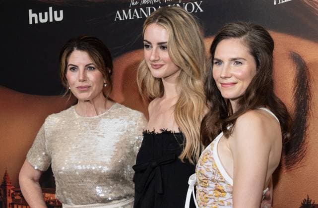 August 19, 2025, Bronx, New York, USA: Monica Lewinsky, Grace Van Patten wearing dress by Prada, Amanda Knox wearing dress by Giambattista Valli attend premiere by HULU of The twisted tail of Amanda Knox at Historical Society in New York, NY on August 19, 2025 Bronx USA - ZUMAr339 20250819_znp_r339_075 Copyright: xLevxRadinx