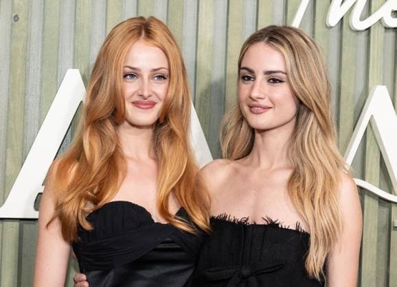 August 19, 2025, Bronx, New York, USA: Anna Van Patten wearing dress by Versace and Grace Van Patten wearing dress by Prada attend premiere by HULU of The twisted tail of Amanda Knox at Historical Society in New York, NY on August 19, 2025 Bronx USA - ZUMAr339 20250819_znp_r339_103 Copyright: xLevxRadinx