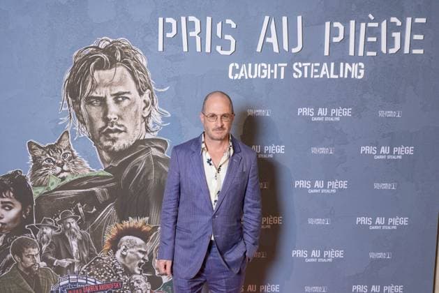 Caught Stealing Premiere - Paris AJ US film director Darren Aronofsky poses during the premiere of the Caught Stealing (Pris au piege) movie at the Max Linder movie theater cinema in Paris on August 21, 2025. Photo by Alexis Jumeau ABACAPRESS.COM Paris France  Copyright: xJumeauxAlexis ABACAx