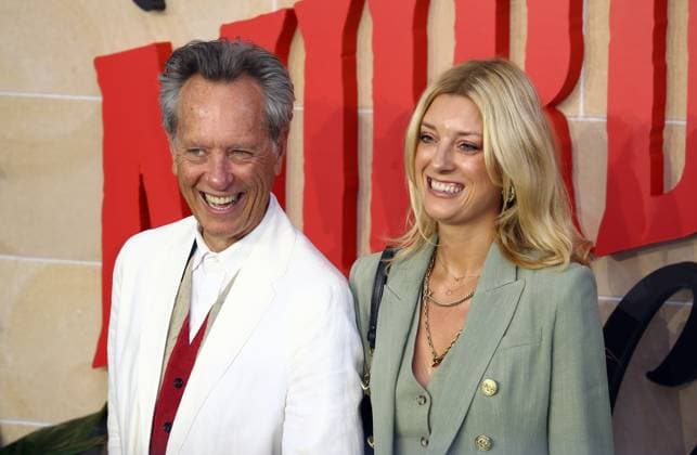 The Thursday Murder Club UK Premiere at Leicester Square Gardens in London - 21 Aug 2025 Richard E Grant and Olivia Grant attend The Thursday Murder Club UK Premiere at Leicester Square Gardens. London United Kingdom Copyright: xFredxDuvalx xSOPAxImagesx FD_Thursday_Murder_Club_03