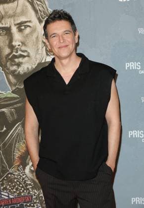 Yoann Sover Photocall du film Pris au piège Caught Stealing au cinéma Max Linder à Paris le 21 août 2025 Coadic Guirec Bestimage Photocall for the movie Pris au piège Caught Stealing at the Max Linder cinema in Paris on august 21st 2025 Paris France  Copyright: xCOADICxGUIRECx xBESTIMAGExCOADICxGUIRECx xBESTIMAGEx