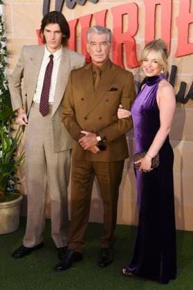Pierce Brosnan with son Dylan Brosnan and granddaughter Isabella Smith at the premiere of the Netflix film The Thursday Murder Club at Cineworld Leicester Square London, 21 08 2025 Foto:xS.xVasx xFuturexImagex thursday_5899