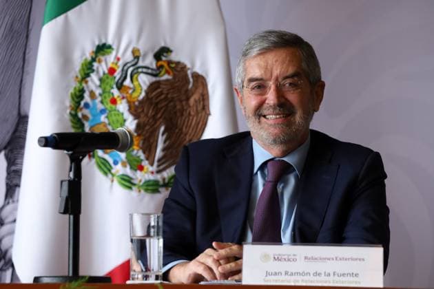 Mexico™s Foreign Affairs Minister, Juan Ramon de la Fuente News Conference Mexico™s Foreign Affairs Minister, Juan Ramon de la Fuente speaks about the Legal consular assistance for Mexican migrants in the United States in response to immigration raids during a news conference at Ministry of Foreign Affairs Headquarters. on August 22, 2025, in Mexico City, Mexico. (Photo by Luis Barron Eyepix Group) Copyright: xLuisxBarronx xEyepixxGroupx LB_22082025_166304