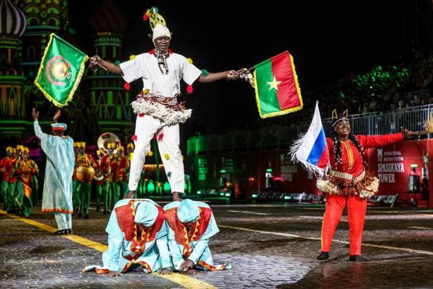 RUSSIA, MOSCOW - AUGUST 22, 2025: The Presidential Orchestra of Burkina Faso perform during the opening ceremony of the 17th Spasskaya Tower International Military Music Festival in Red Square Moscow Russia  - ZUMAt113 20250822_zaa_t113_434 Copyright: xSergeixBulkinx
