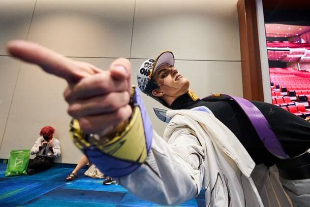 August 22, 2025, Toronto, On, Canada: In cosplay as Jotaro Kujo from Jojo s Bizarre Adventure, Mathew Mielczarek poses for a portrait on the second day of the annual Fan Expo convention in Toronto, on Friday, Aug. 22, 2025. Toronto Canada  - ZUMAc35_ 20250822_zaf_c35_163 Copyright: xSammyxKoganx