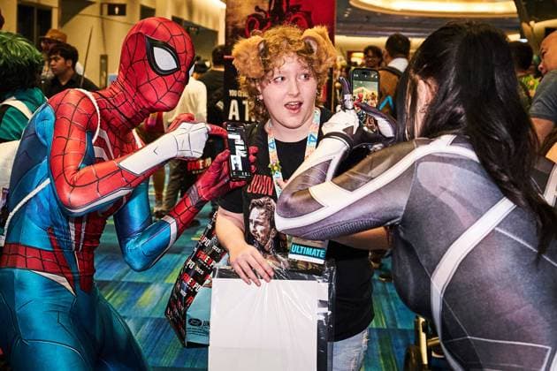 August 22, 2025, Toronto, On, Canada: Convention-goers in cosplay take selfies on the second day of the annual Fan Expo convention in Toronto, on Friday, Aug. 22, 2025. Toronto Canada  - ZUMAc35_ 20250822_zaf_c35_164 Copyright: xSammyxKoganx