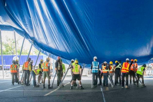 August 23, 2025, Calgary, Canada: Cirque du Soleil raised its iconic big top in Calgary for the upcoming production of ECHO. The tent was erected ahead of the showÃ¢â‚¬â ¢s Canadian premiere, which runs from August 30 through October 19, 2025. The production blends acrobatics, design, and storytelling, marking CirqueÃ¢â‚¬â ¢s return to Calgary with its newest touring show. Calgary Canada - ZUMAr123 20250823_zap_r123_018 Copyright: xBadenxRothx
