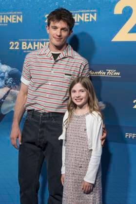 Jannis Niewöhner and Zoe Baier at the premiere of the movie 22 Bahnen in the Astor Film Lounge at Arri Munich, 24 08 2025 Foto:xN.xKolinzx xFuturexImagex bahnen_5837