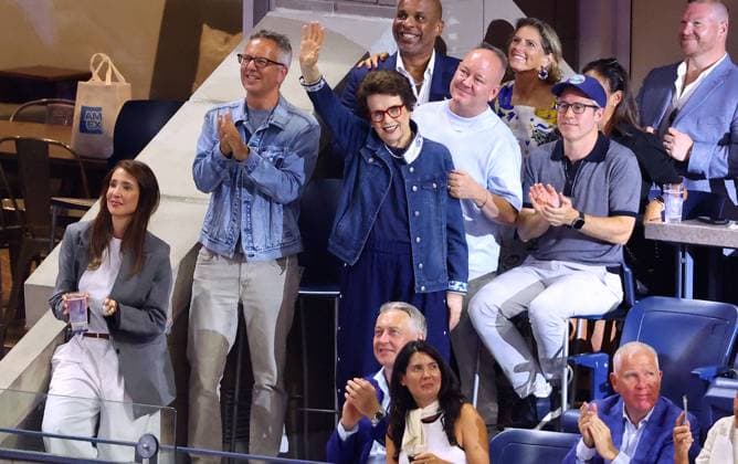 US Open - Celebs In The Stands Billie Jean King attends the US Open during the Novak Djokovic vs Learner Tien game in New York on August 24, 2025. Photo by Dylan Travis ABACAPRESS.COM New York City NY United States  Copyright: xDylanxTravis ABACAx