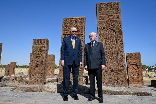 Turkish President Recep Tayyip Erdogan BITLIS, TURKIYE - AUGUST 25: Turkish President Recep Tayyip Erdogan (L) and Turkiye s Nationalist Movement Party (MHP) leader Devlet Bahceli (R) visit the Ahlat Seljuk Cemetery within the 954th anniversary of the Manzikert (Malazgirt) Victory in Bitlis, Turkiye on August 25, 2025. Ozkan Bilgin Anadolu Bitlis Turkey. Editorial use only. Please get in touch for any other usage.  Copyright: x2025xAnadoluxOzkanxBilginx