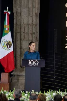 Claudia Sheinbaum, President Of Mexico, Leads Ceremony Celebrating The 100th Anniversary Of The Founding Of The Bank Of Mexico (Banxico) Claudia Sheinbaum, President of Mexico, attends the ceremony celebrating the 100th anniversary of the founding of the Bank of Mexico (Banxico) at the Interactive Museum of Economics (MIDE) in Mexico City, Mexico, on August 25, 2025. Mexico City Mexico City Mexico  Copyright: xGerardoxVieyrax originalFilename: vieyra-notitle250825_npiAZ.jpg