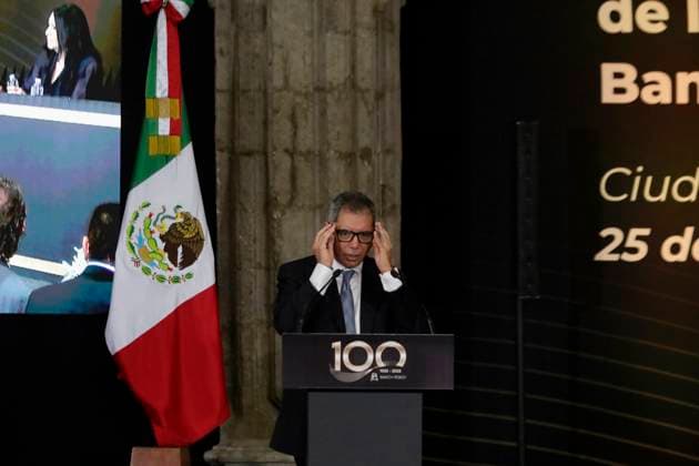 Claudia Sheinbaum, President Of Mexico, Leads Ceremony Celebrating The 100th Anniversary Of The Founding Of The Bank Of Mexico (Banxico) Edgar Amador Zamora, Secretary of Finance and Public Credit, accompanies Claudia Sheinbaum, President of Mexico, during a ceremony celebrating the 100th anniversary of the founding of the Bank of Mexico (Banxico) at the Interactive Museum of Economics (Mide) in Mexico City, Mexico, on August 25, 2025. Mexico City Mexico City Mexico  Copyright: xGerardoxVieyrax originalFilename: vieyra-notitle250825_npr07.jpg
