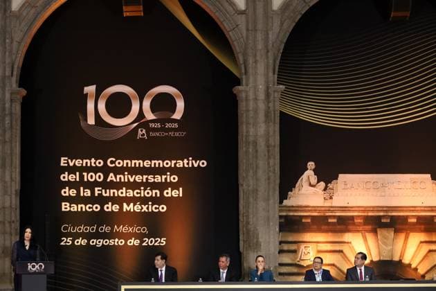 Governor of the Bank of Mexico, Victoria Rodriguez Ceja speaks during the commemorative ceremony marking the 100th anniversary of the founding of the Bank of Mexico at Museo Interactivo de Economia. on August 25, 2025, in Mexico City, Mexico. Mexico City Mexico - ZUMAe321 20250825_zia_e321_018 Copyright: xLuisxBarronx