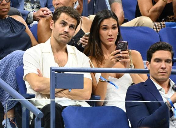Paul Wesley and Fiancee, Natalie Kuckenburg are seen watching Venus Williams Vs Karolina Muchova on Arthur Ashe Stadium at the USTA Billie Jean King National Tennis Center on August 25, 2025 in Flushing Queens. Featuring: Paul Wesley, Natalie Kuckenburg Where: Flushing Meadows, New York, United States When: 25 Aug 2025 Credit: Robert Bell INSTARimages EDITORIAL USE ONLY. NOT FOR USE BY NEWSPAPERS BASED IN THE UK. Copyright: xx instar55011476
