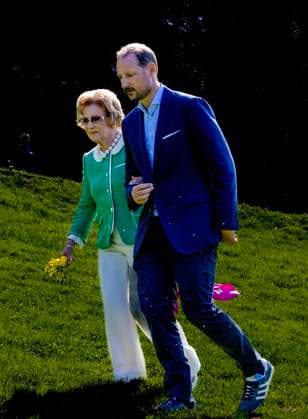 26-08-2025 Norway Prince Haakon and Queen Sonja attend an event for primary school pupils to mark the 100th anniversary of Gamlehaugen as the King™s official residence in Bergen. Â  Copyright: xPPEx