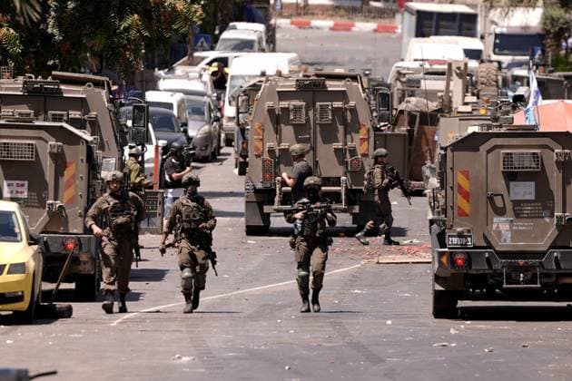 Israeli forces raid West Bank city of Ramallah RAMALLAH, WEST BANK - AUGUST 26: Military reinforcements are deployed as Israeli soldiers carry out raid in Ramallah, West Bank on August 26, 2025. Issam Rimawi Anadolu Ramallah West Bank. Editorial use only. Please get in touch for any other usage.  Copyright: x2025xAnadoluxIssamxRimawix