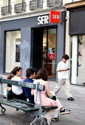 Illustration SFR - Paris Illustration of SFR cell phone store logo in Paris, France on August 26 2025 Photo by Alain Apaydin ABACAPRESS.COM Paris France  Copyright: xApaydinxAlain ABACAx