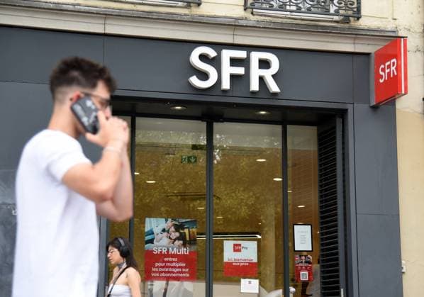 Illustration SFR - Paris Illustration of SFR cell phone store logo in Paris, France on August 26 2025 Photo by Alain Apaydin ABACAPRESS.COM Paris France  Copyright: xApaydinxAlain ABACAx