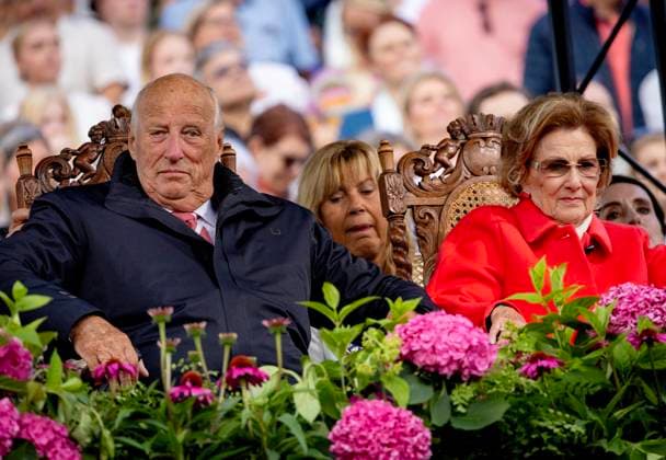 26-08-2025 Parc Queen Sonja and King Harald attend an outdoor event at Gamlehaugen marking the 100th anniversary of Gamlehaugen as the Kings official residence. Â  Copyright: xPPEx