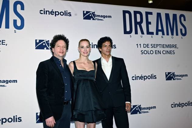 Dreams Red Carpet in Mexico City (L-R) Michel Franco, Jessica Chastain, and Issac Hernandez attend the red carpet for the film Dreams at Cinepolis Plaza Miyana. on August 26, 2025 in Mexico City, Mexico. (Photo by Carlos Tischler Eyepix Group) Copyright: xCarlosxTischler xEyepixxGroupx CT_26082025_166514