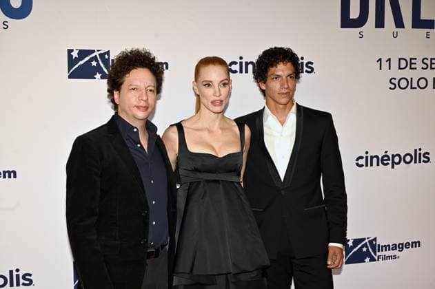 Dreams Red Carpet in Mexico City (L-R) Michel Franco, Jessica Chastain, and Issac Hernandez attend the red carpet for the film Dreams at Cinepolis Plaza Miyana. on August 26, 2025 in Mexico City, Mexico. (Photo by Carlos Tischler Eyepix Group) Copyright: xCarlosxTischler xEyepixxGroupx CT_26082025_166515