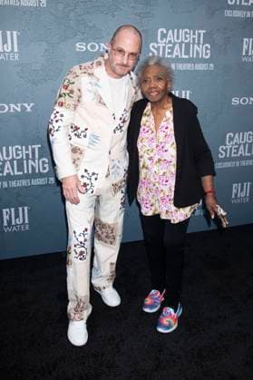 Darren Aronofsky and Kitty Lawrence at the premiere of the movie Caught Stealing at Regal Union Square New York, 26 08 2025 Foto:xB.xHinex xFuturexImagex caught_5840
