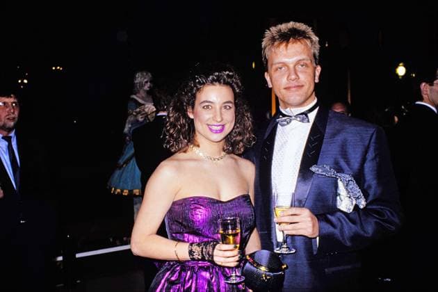 Sängerin und Schauspielerin Isabel Varell mit Komiker Hape Kerkeling bei einem festlichen event, circa 1986. Copyright: HartwigxValdmanis Nur redaktionelle Nutzung. Editorial usage only. VAL_7205004999