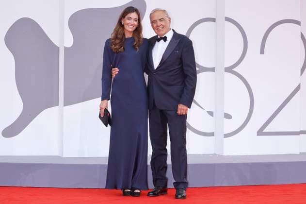 Alberto Barbera with wife Julia Barbera at the Opening Ceremony with the premiere of the feature film La Grazia Grace at the Biennale di Venezia 2025 82 Venice International Film Festival at the Palazzo del Cinema Venice, 27 08 2025 Foto:xD.xBedrosianx xFuturexImagex opening_5870
